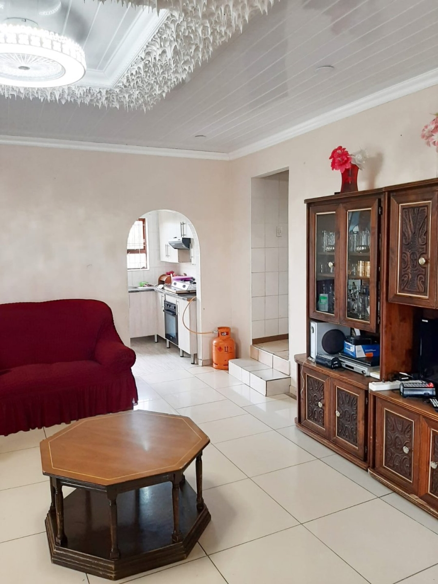 4 Bedroom Property for Sale in Mdantsane Nu 17 Eastern Cape